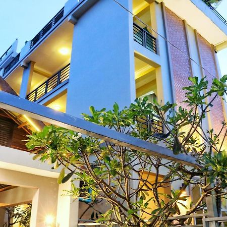 Neakru Guesthouse And Restaurant Kampot Buitenkant foto
