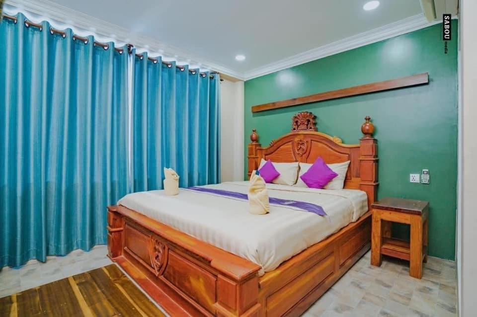 Neakru Guesthouse And Restaurant Kampot Buitenkant foto