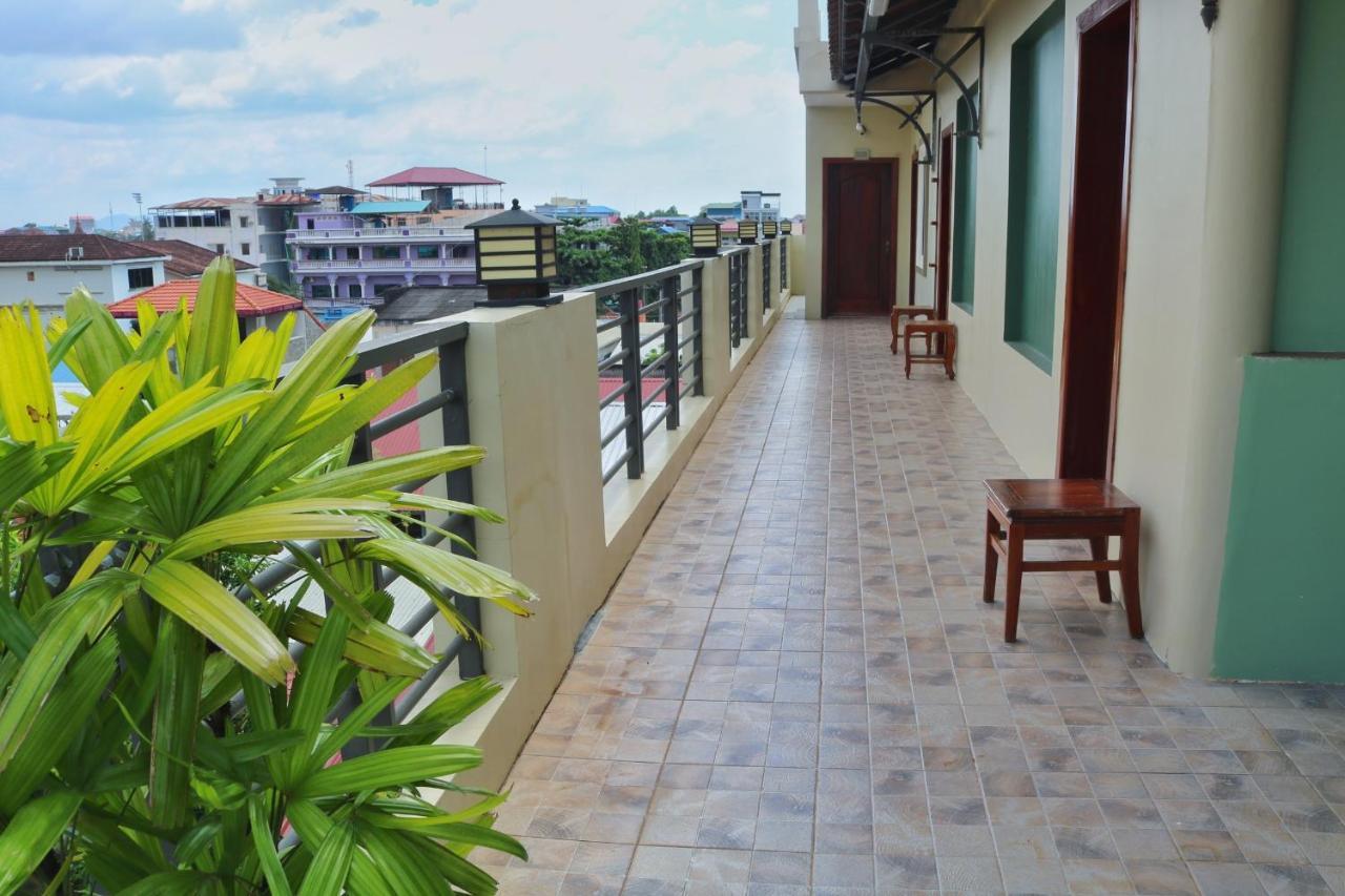 Neakru Guesthouse And Restaurant Kampot Buitenkant foto