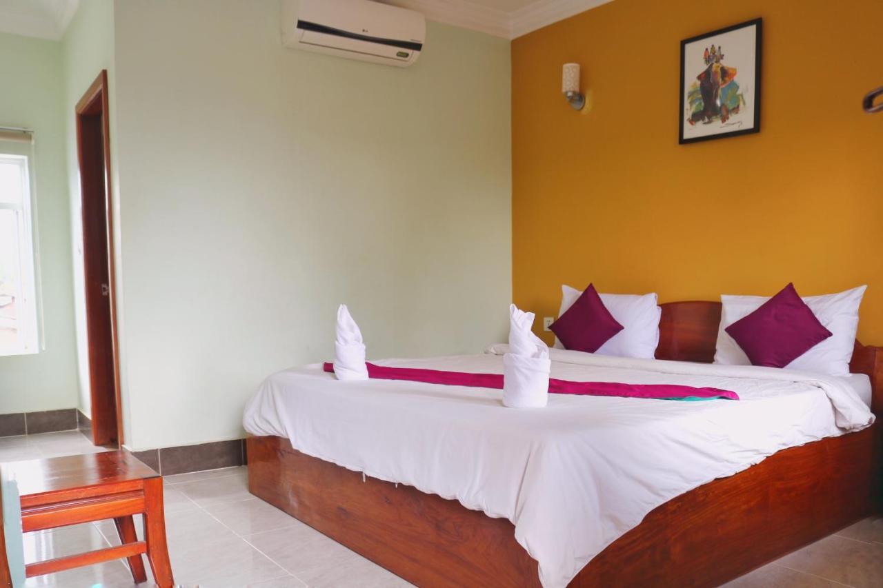 Neakru Guesthouse And Restaurant Kampot Buitenkant foto