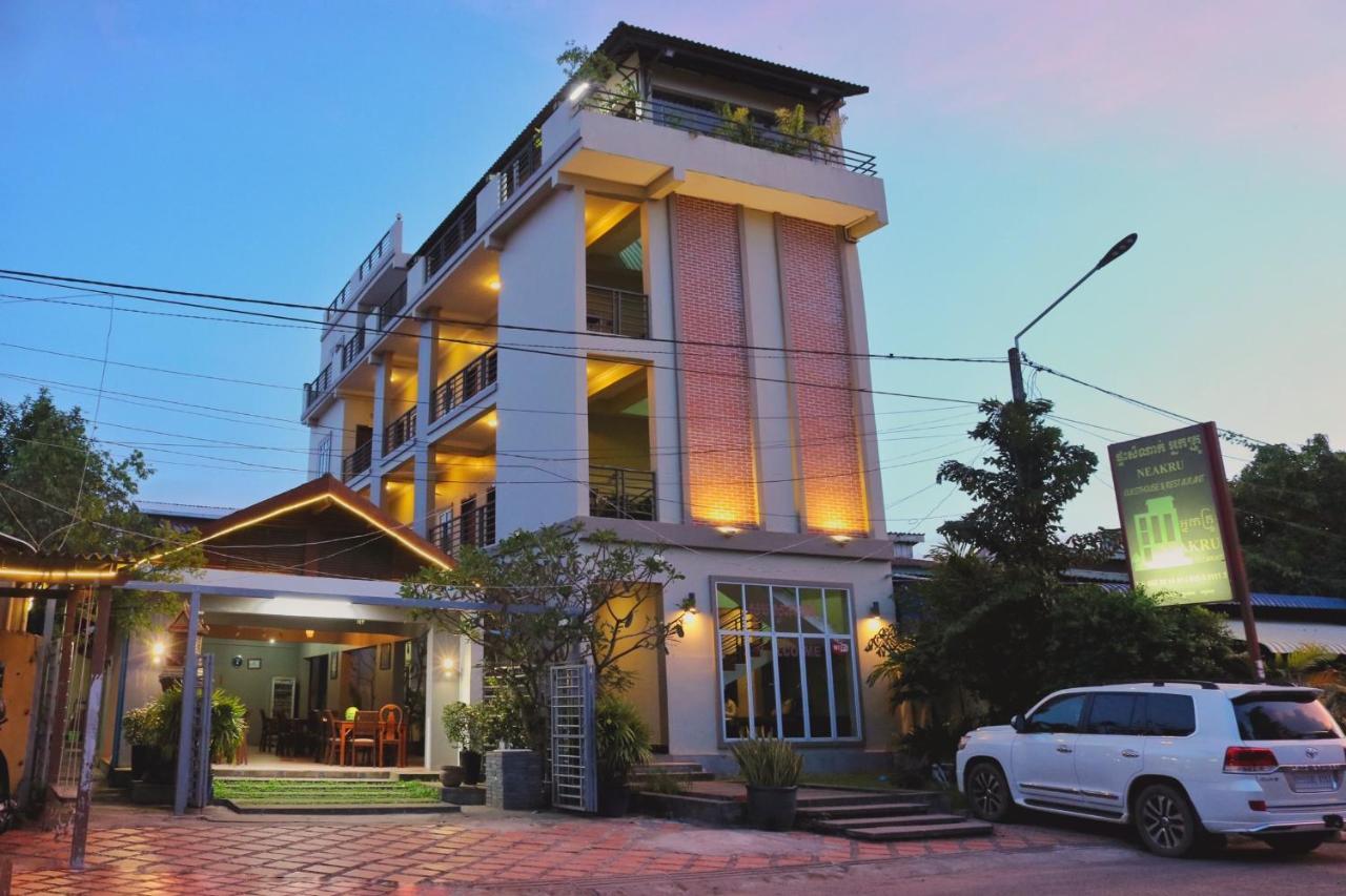 Neakru Guesthouse And Restaurant Kampot Buitenkant foto