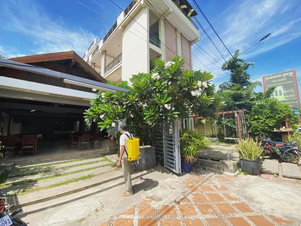 Neakru Guesthouse And Restaurant Kampot Buitenkant foto